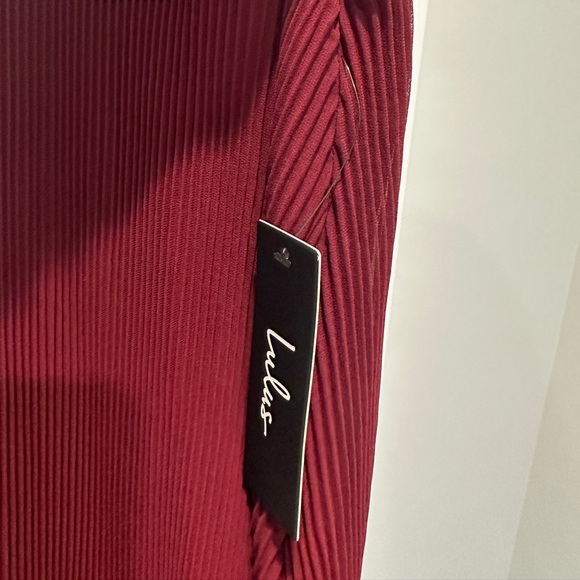 NWT Lulus Halter Dress - Picture 6 of 6